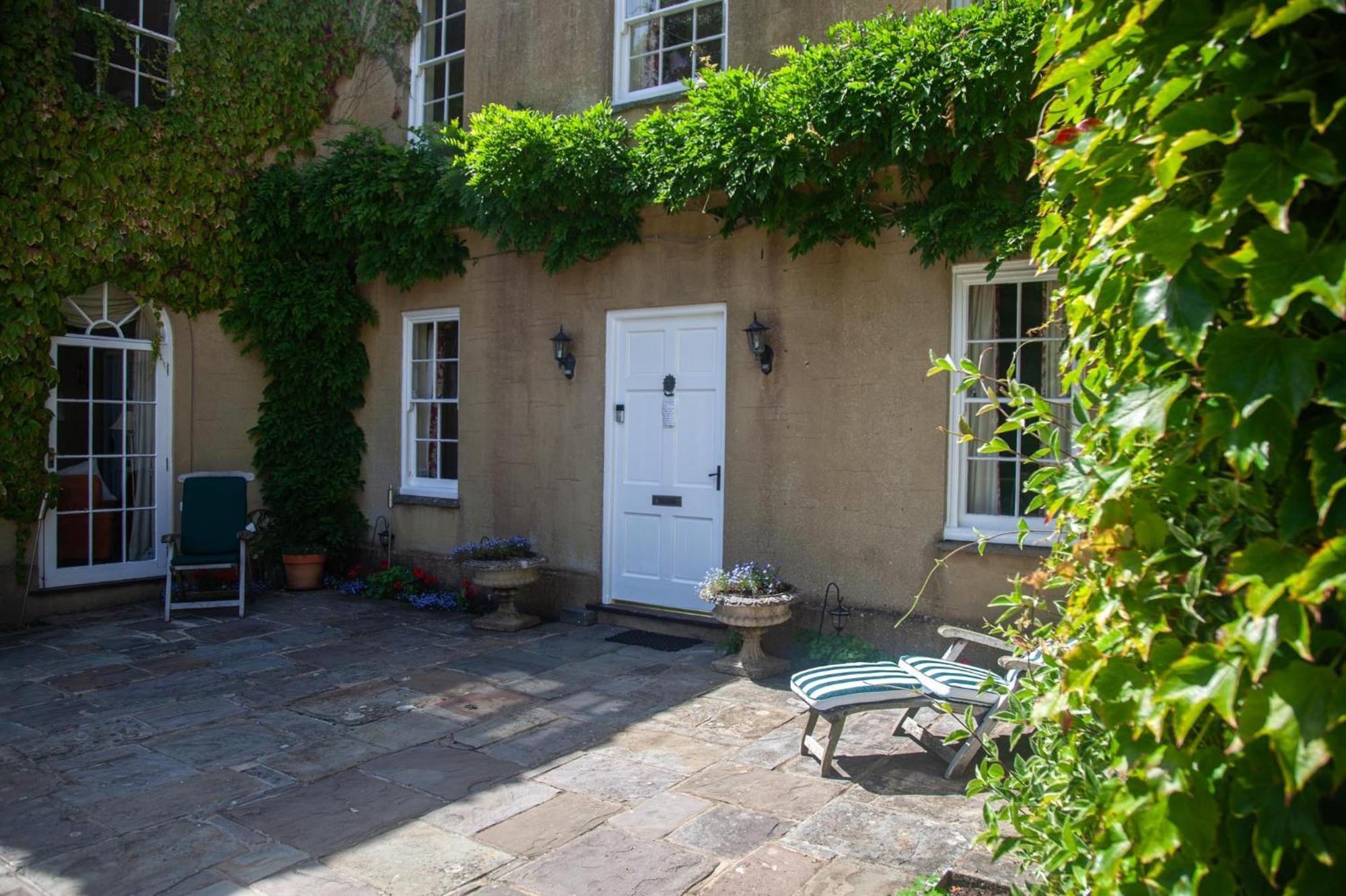 Clemenstone House B&B Каубридж Екстериор снимка